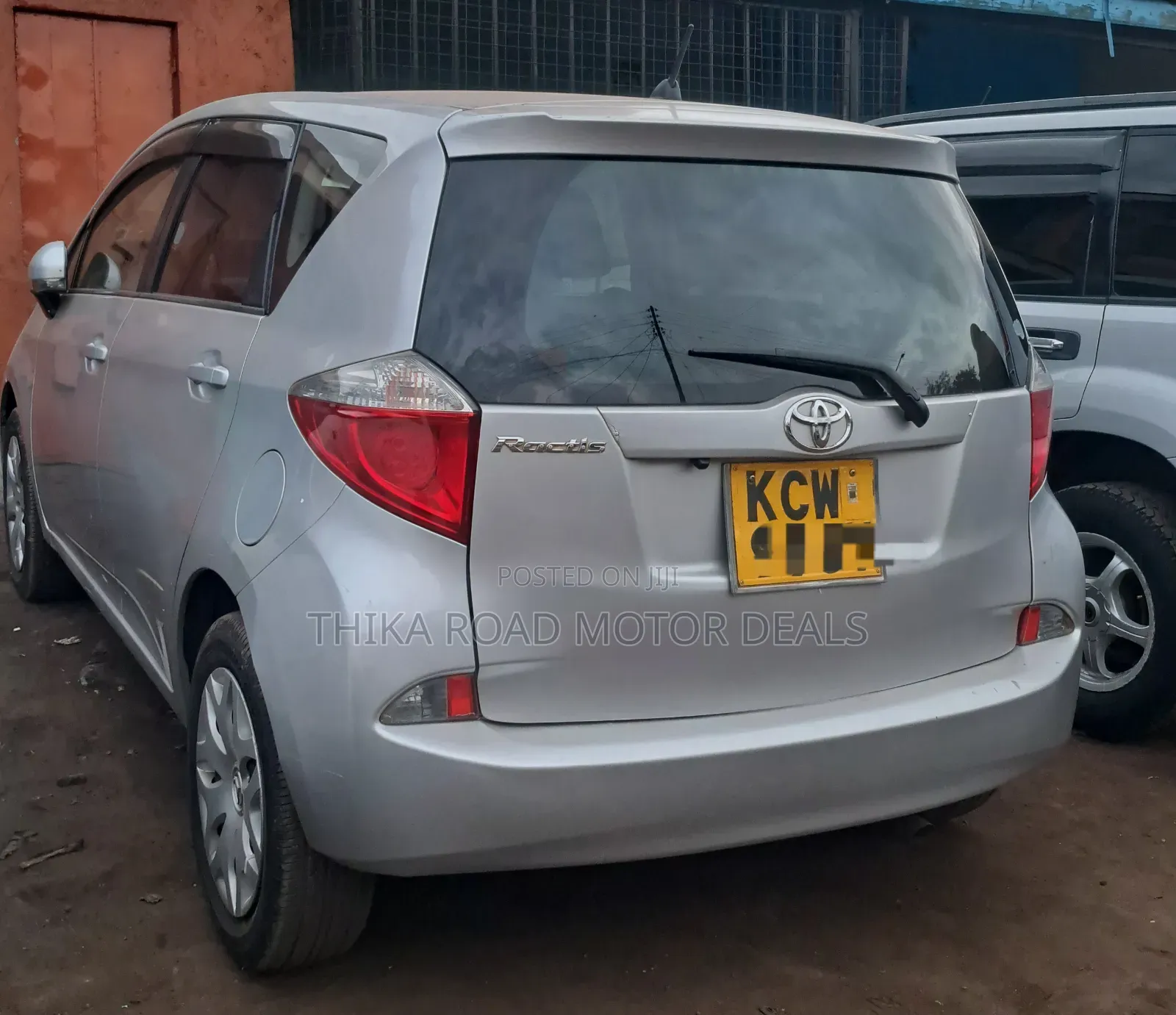 Toyota Ractis 2012 Silver