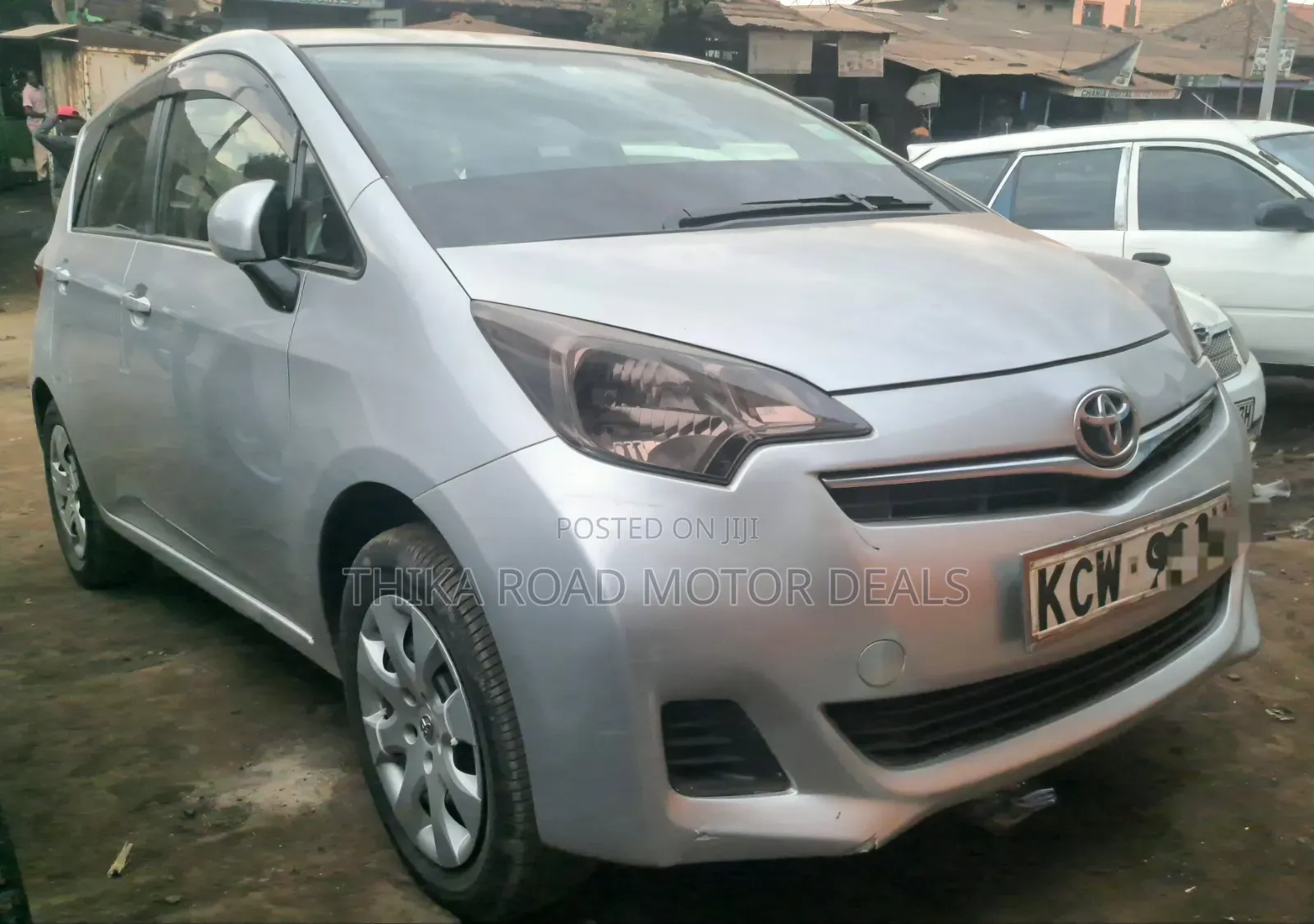 Toyota Ractis 2012 Silver