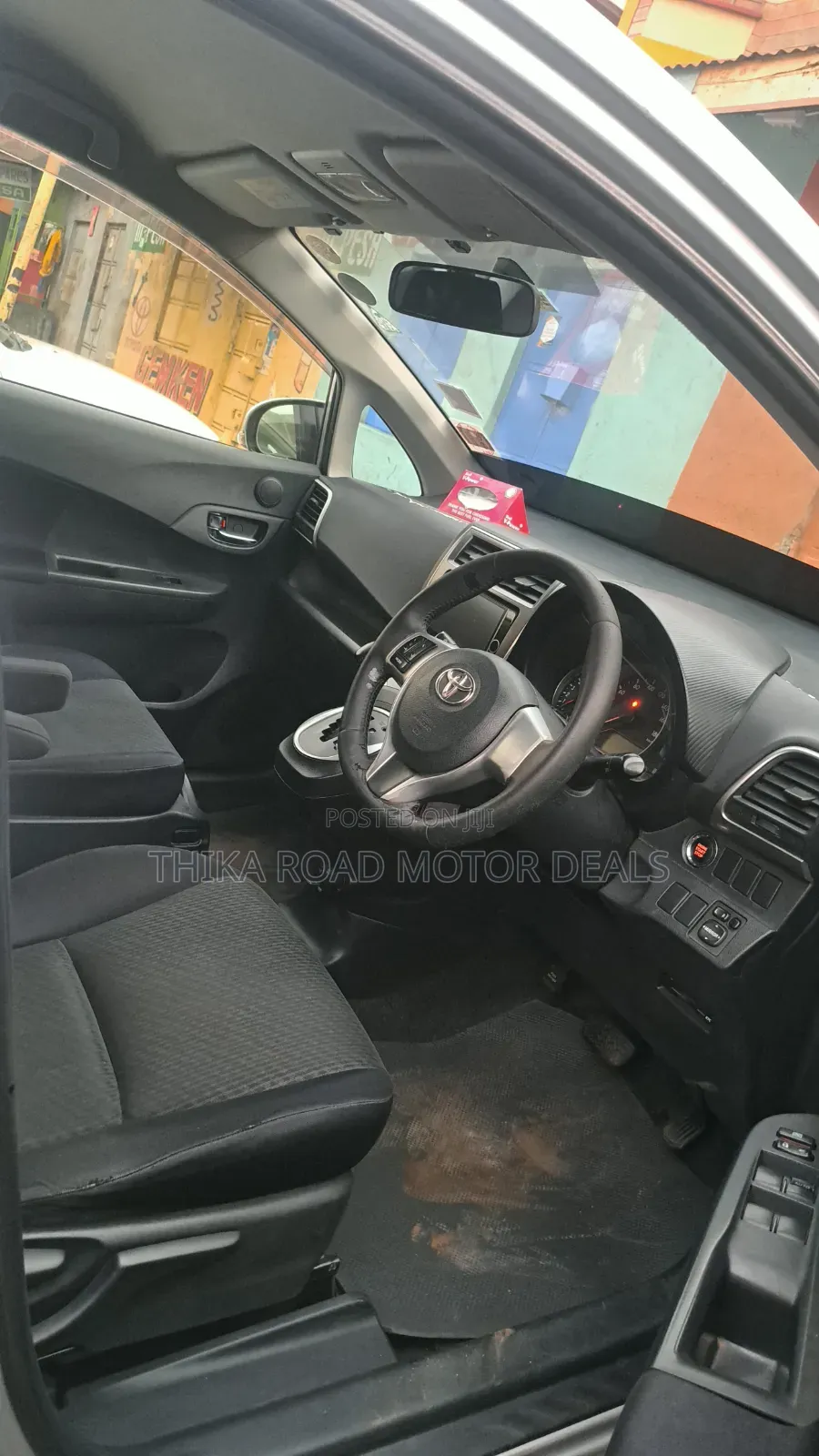 Toyota Ractis 2012 Silver