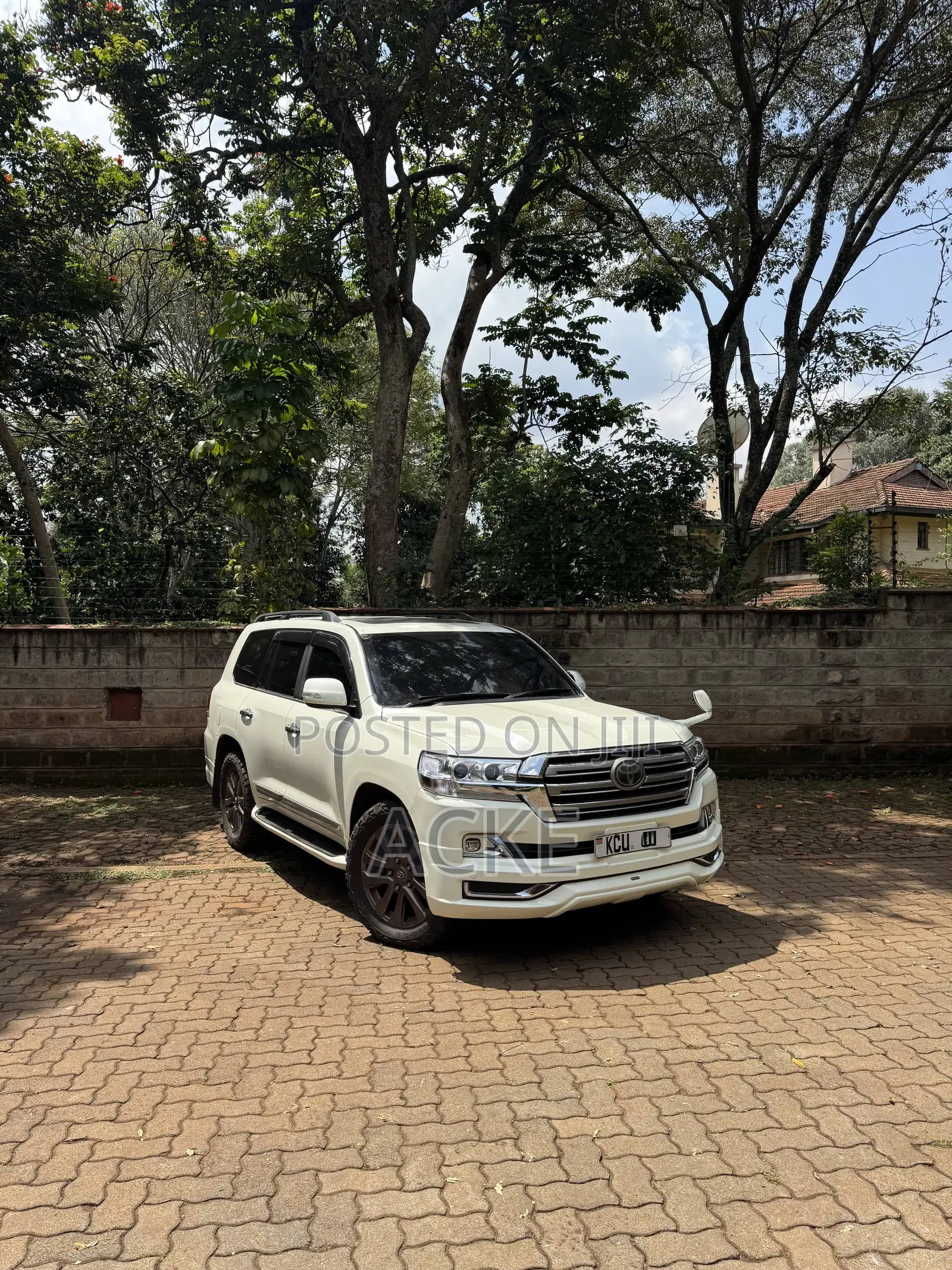 Toyota Land Cruiser 2018 White
