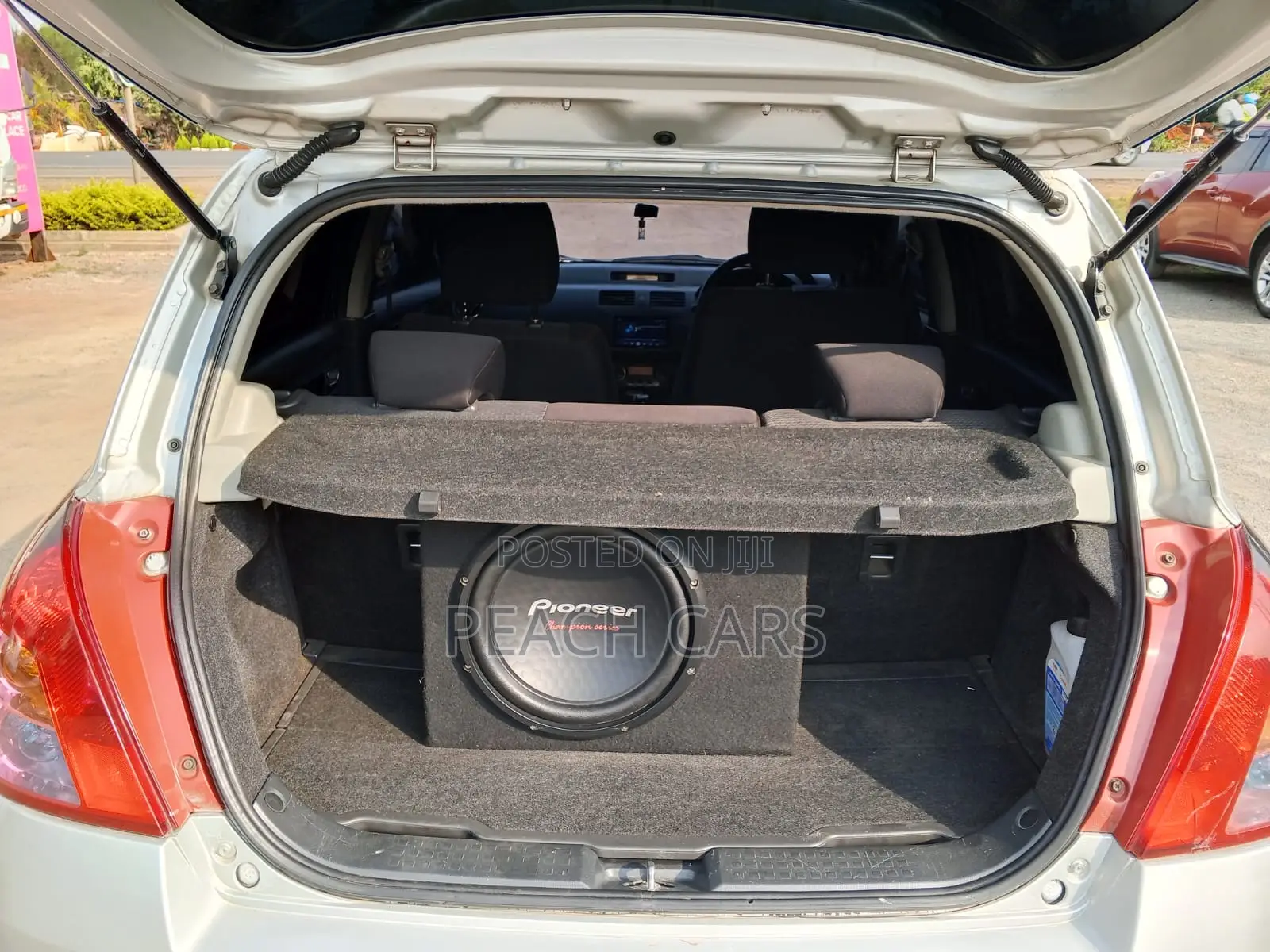 Suzuki Swift 2010 Silver