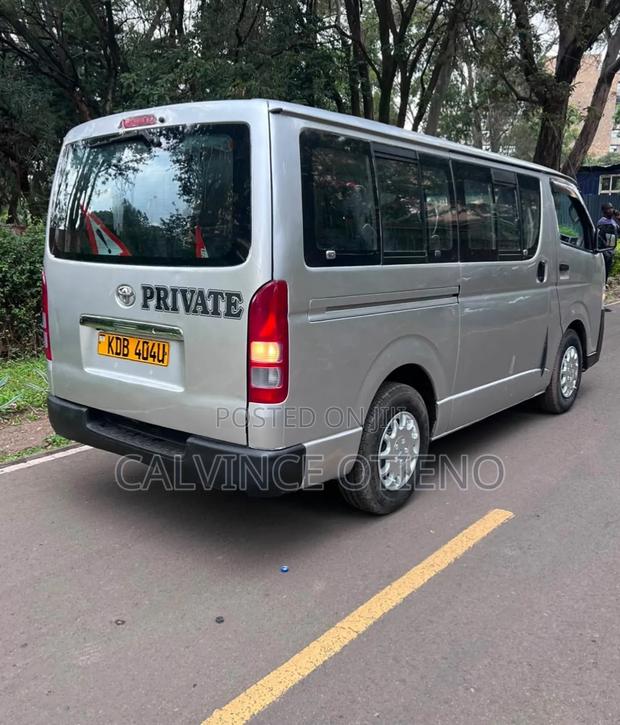Toyota HiAce 2014 Silver - thumbnail 4