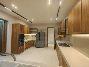 3bdrm Apartment in Nyali Mount Kenya for sale