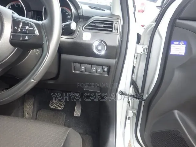 Suzuki Swift 2020 Silver