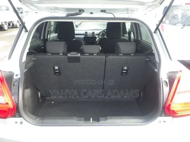 Suzuki Swift 2020 Silver