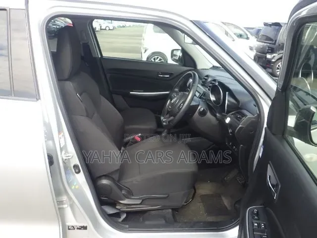 Suzuki Swift 2020 Silver