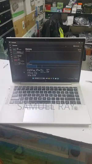 Laptop HP EliteBook 840 G10 32GB Intel Core i7 SSD 512GB