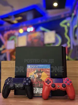 Playstation 4 500gb + 2 Controllers + Red Dead Redemption 2