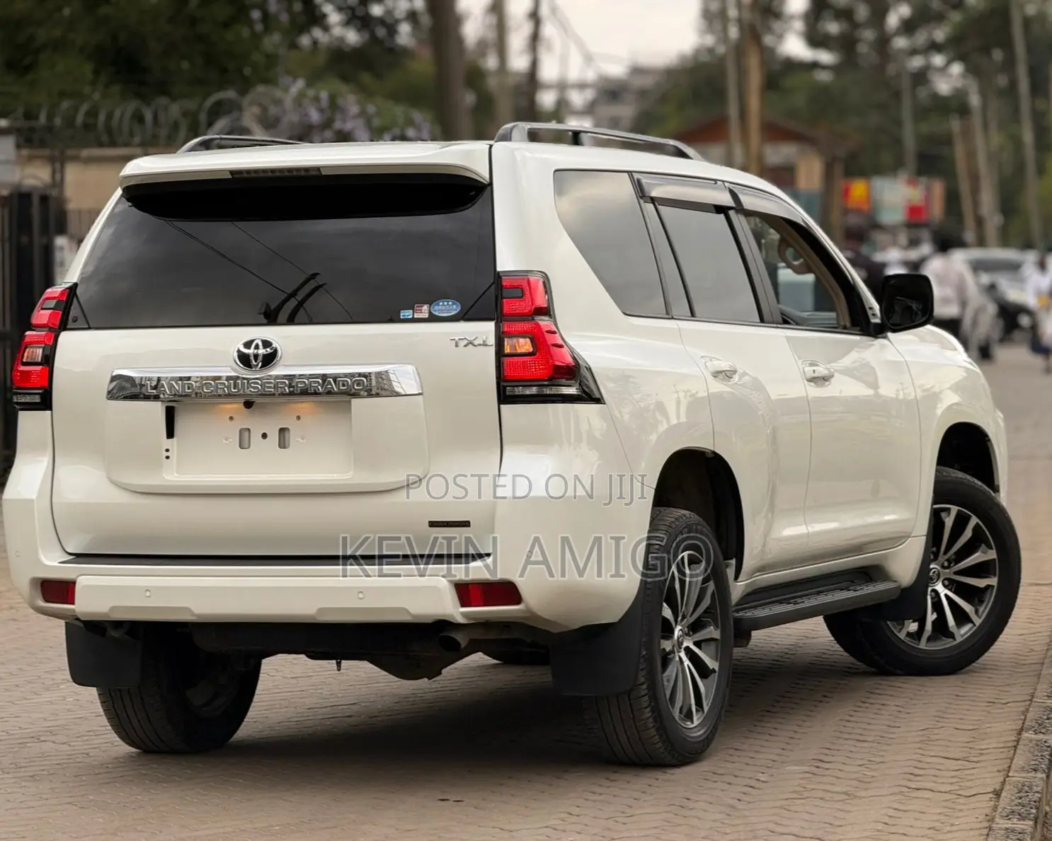 Toyota Land Cruiser Prado 2.7 2021 White