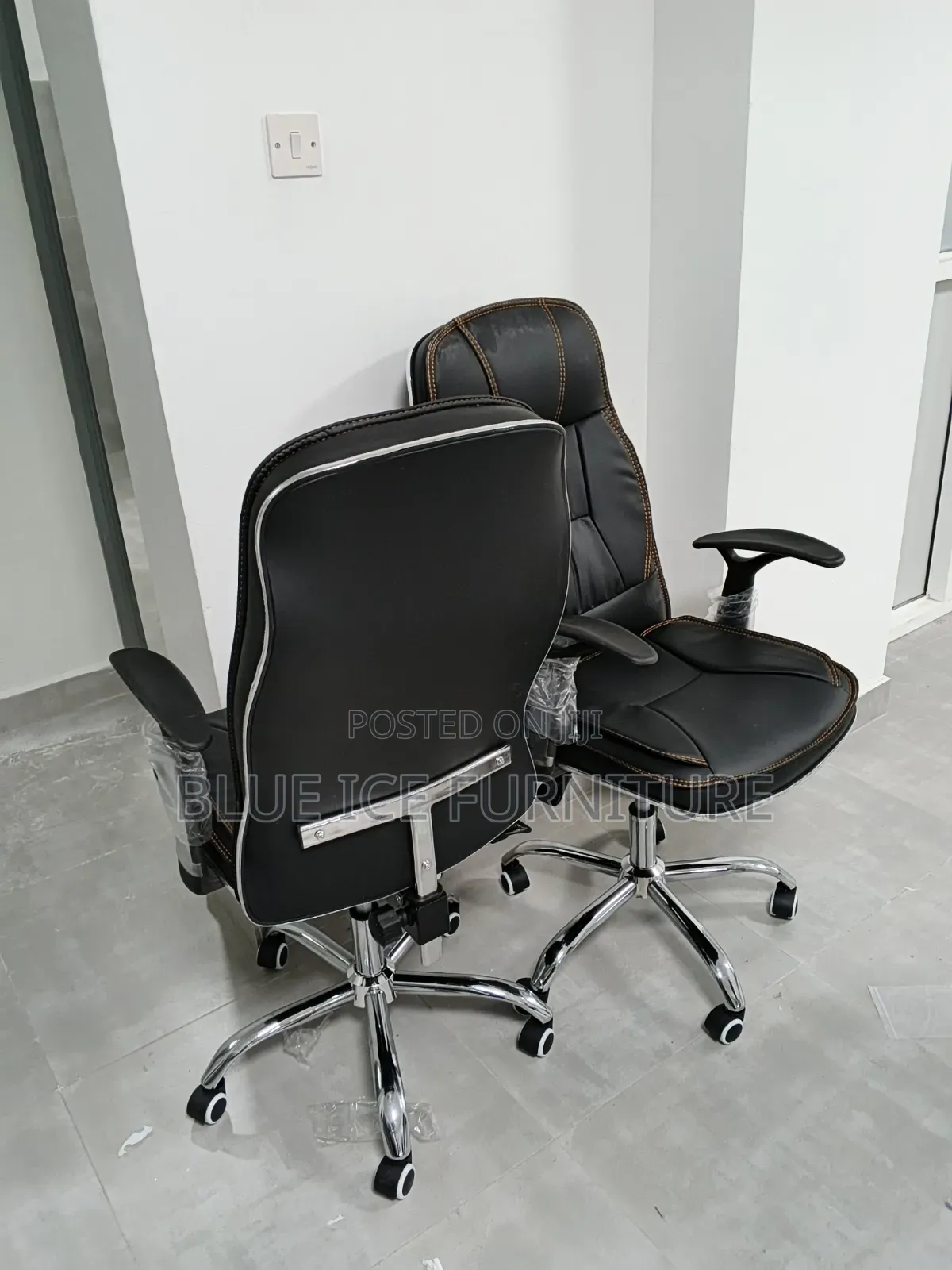 Adjustable Swivel Leather Chair