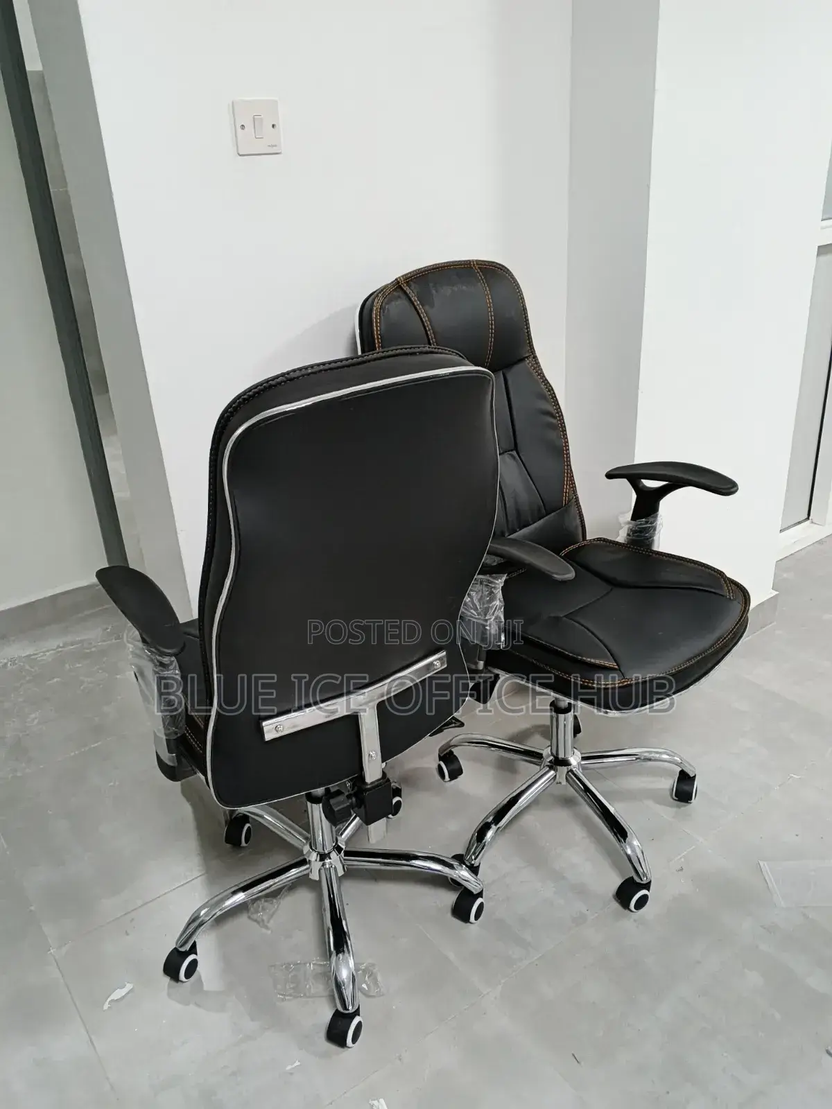 Adjustable Swivel Leather Chair