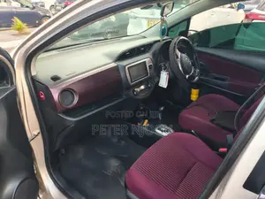 Toyota Vitz 2015 Gray