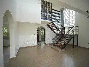3bdrm Maisonette in Membley Estate for sale