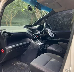 Toyota Voxy 2016 White