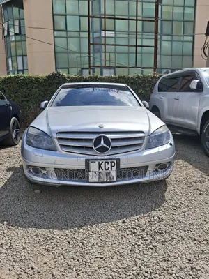 Mercedes-Benz C200 2010 Silver