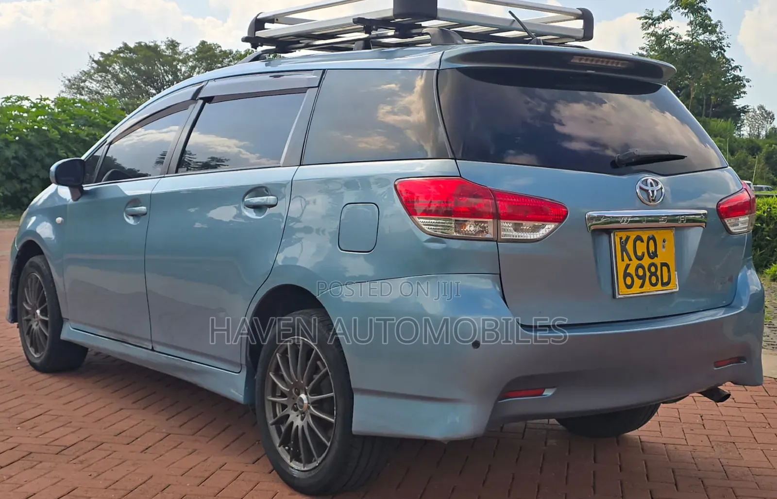 Toyota Wish 2011 Blue