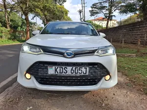 Toyota Corolla Fielder 1.5 Hybrid FWD 2016 White