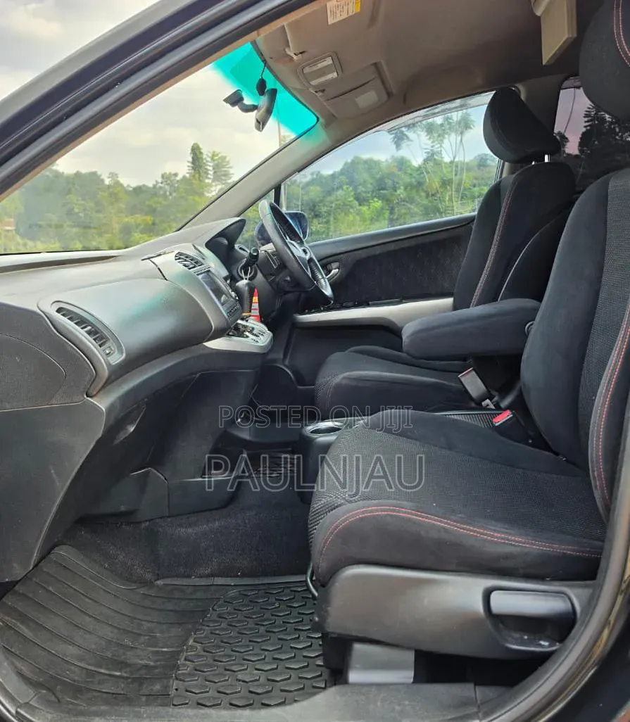 Honda Stream 2011