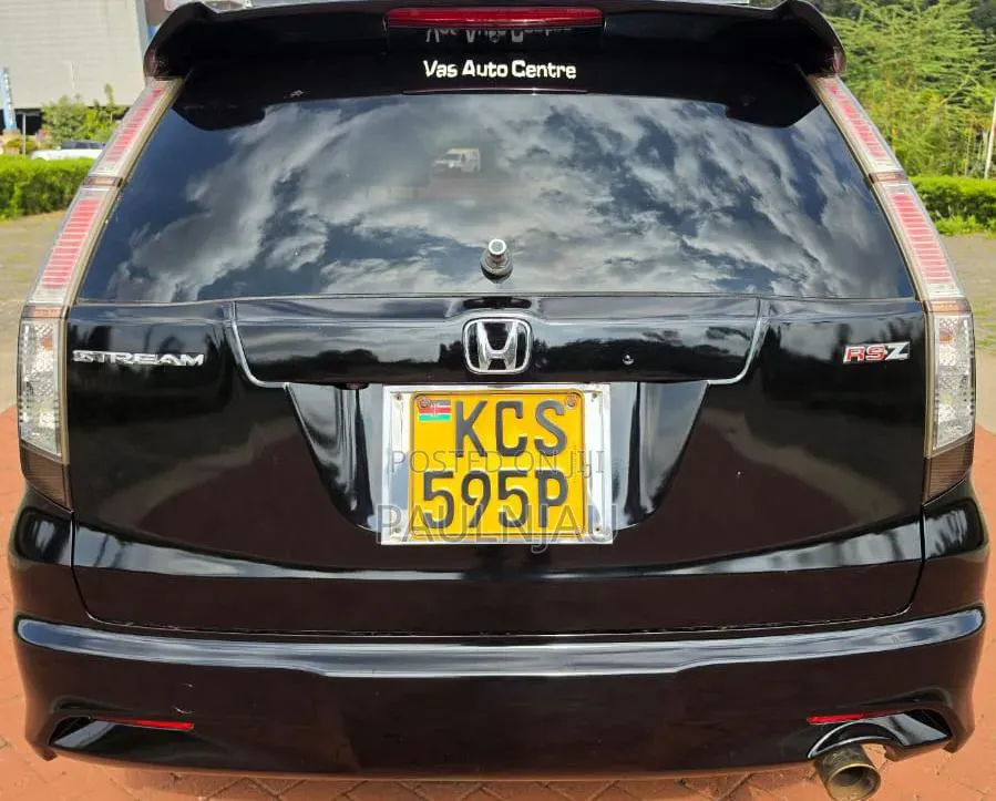 Honda Stream 2011