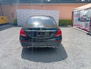 Mercedes-Benz E200 2017 Black