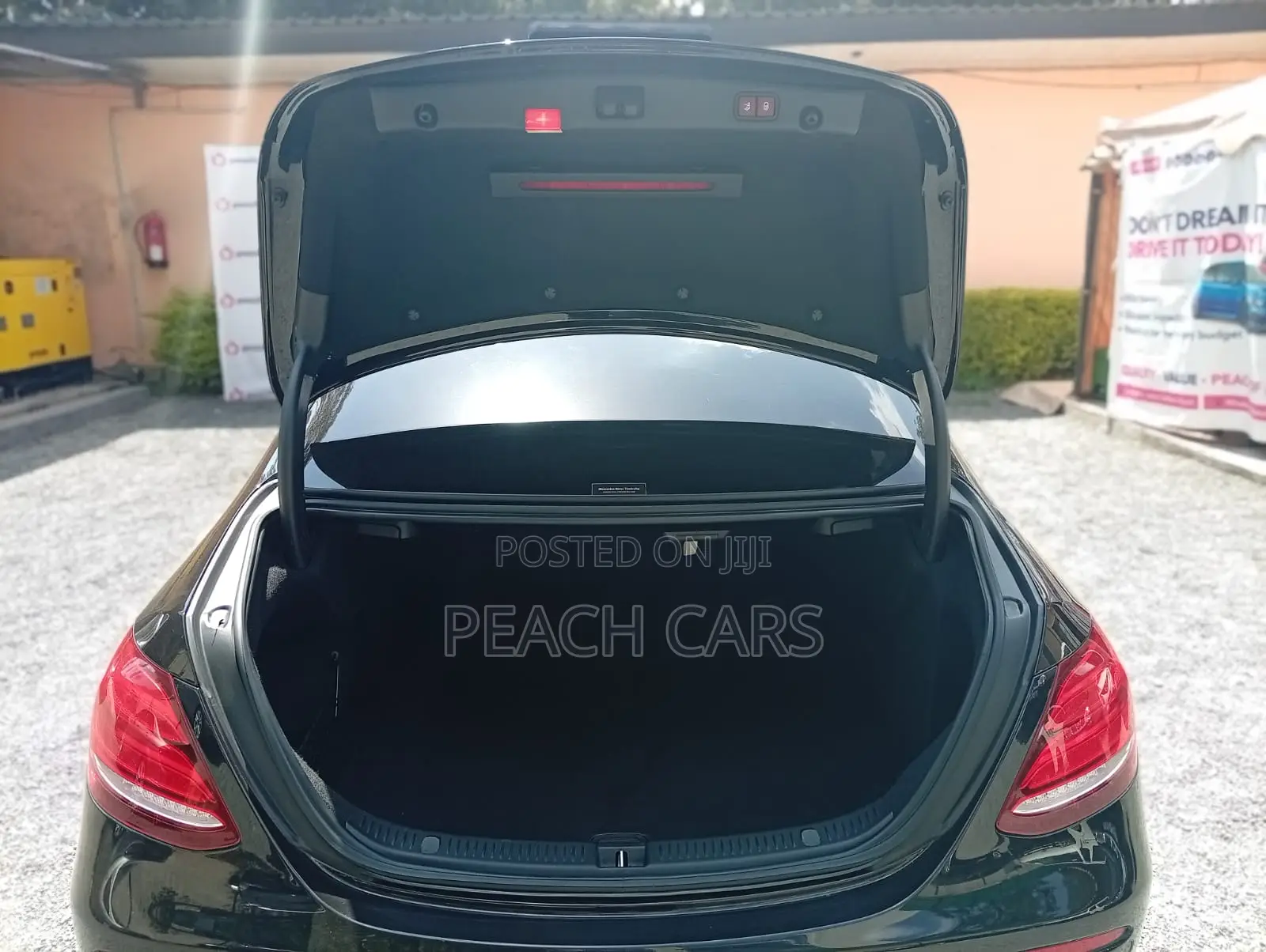 Mercedes-Benz E200 2017 Black