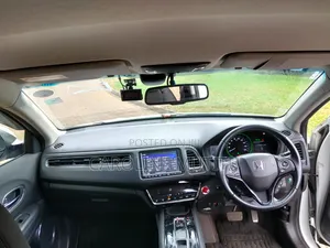 Honda Vezel 2019 White