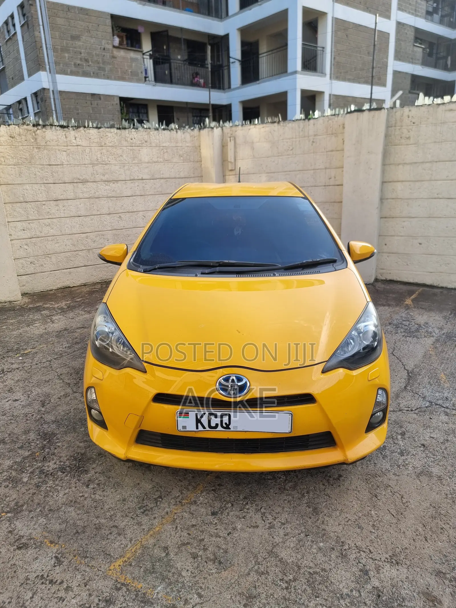 Toyota Aqua 2012 Yellow