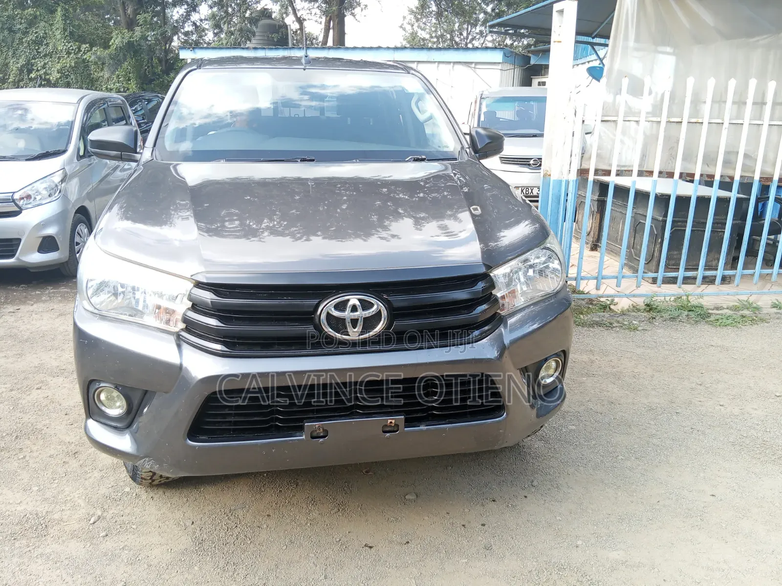 Toyota Hilux 2021 Black
