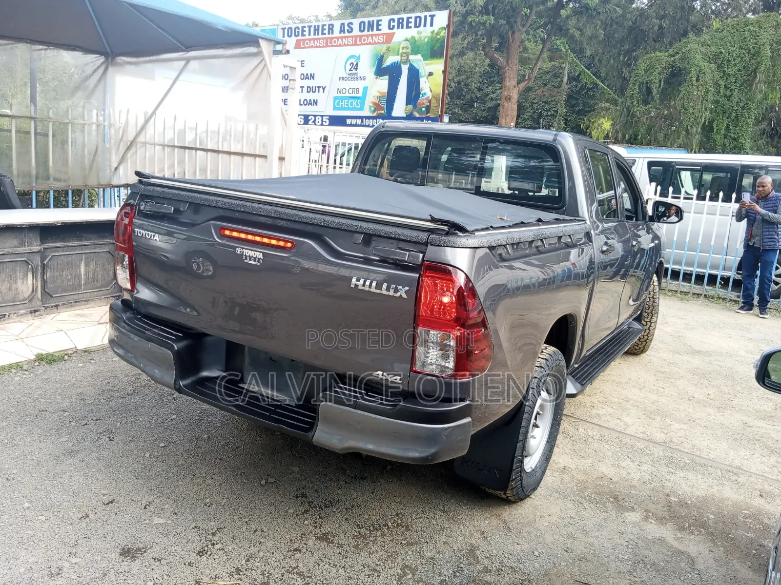 Toyota Hilux 2021 Black