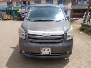 Toyota Noah 2010 Gray