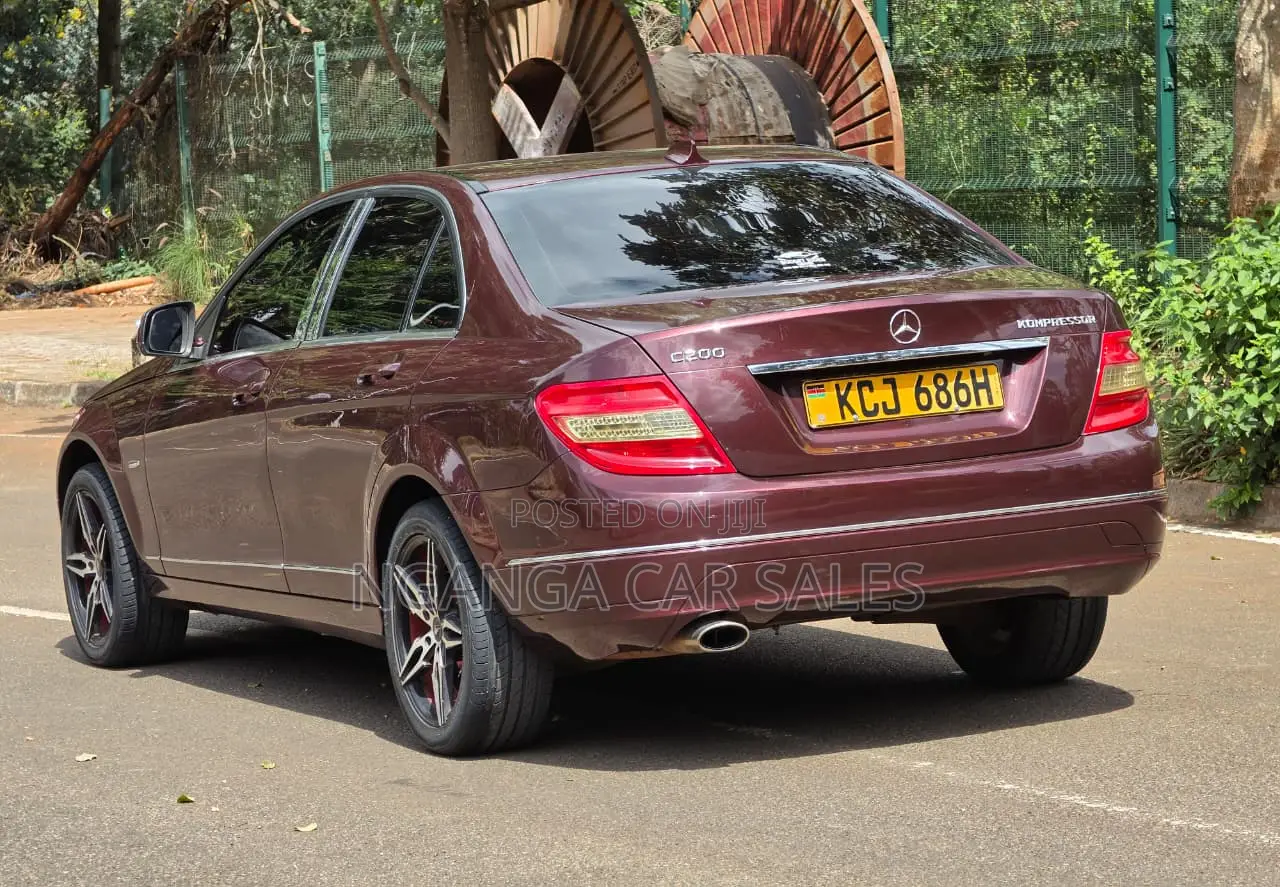 Mercedes-Benz C200 2010 Burgundy
