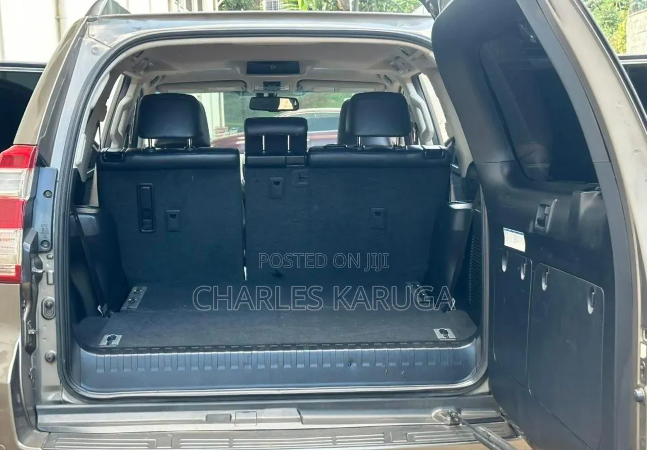 Toyota Land Cruiser Prado 2017 Gray