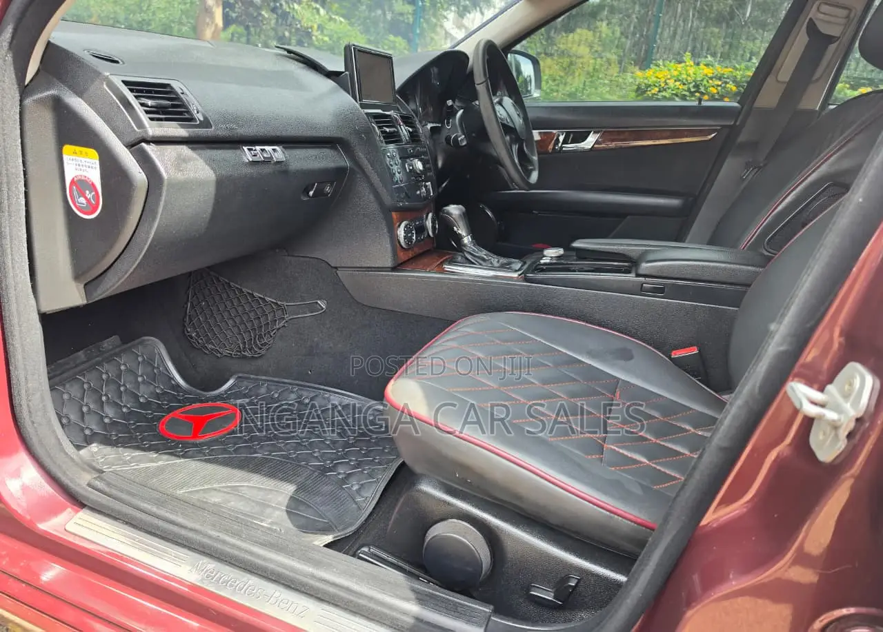 Mercedes-Benz C200 2010 Burgundy