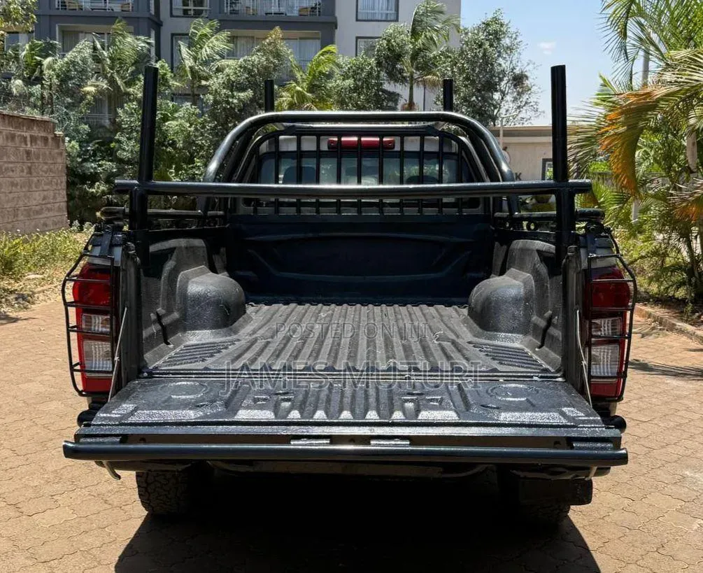 Isuzu D-MAX 2019 Gray
