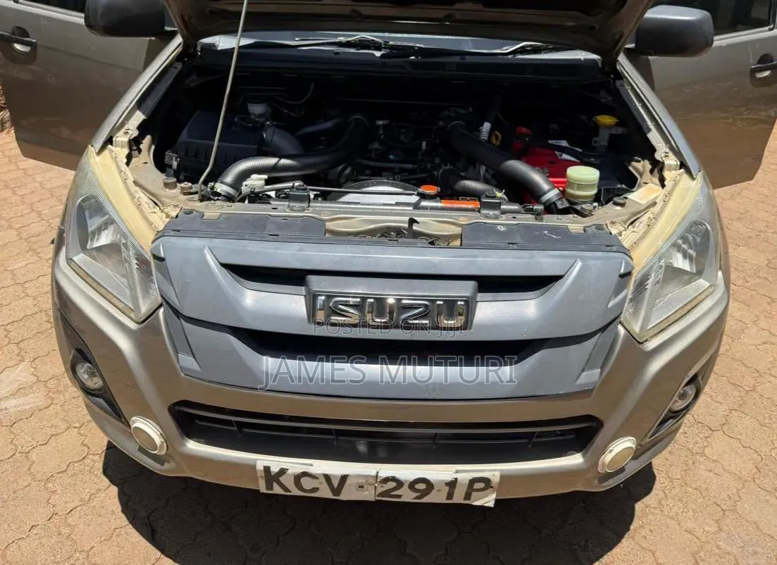 Isuzu D-MAX 2019 Gray