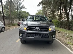 Toyota Hilux Revo Double Cab Deisel 2.4 RWD 2021 Gray