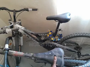 Ocean Mountain Bike Size 24 White/Black, Cross Mountain Bike Size 26