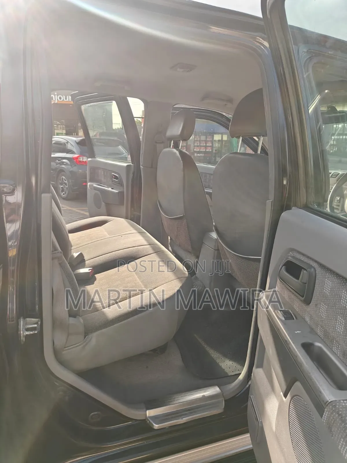 Isuzu D-MAX 2005 Black