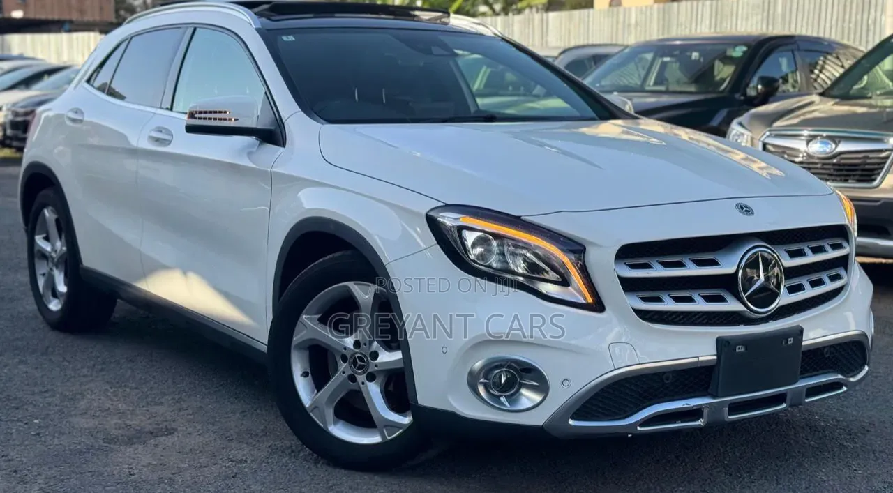 Mercedes-Benz GLA-Class 2019 White