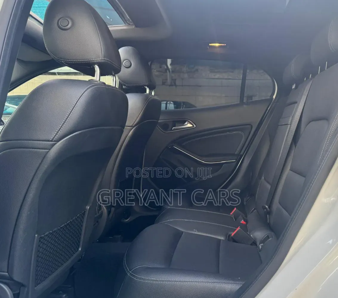 Mercedes-Benz GLA-Class 2019 White