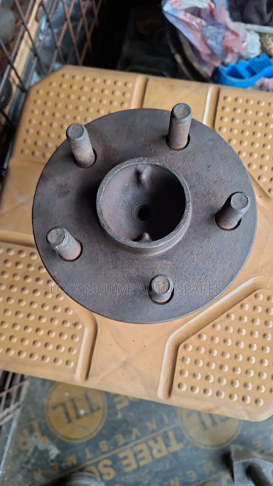 Rear Hub Premio 240/Wish 2wd