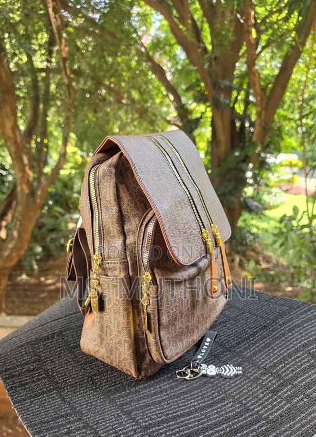 Casual Unisex Waterproof Backpack - thumbnail 2