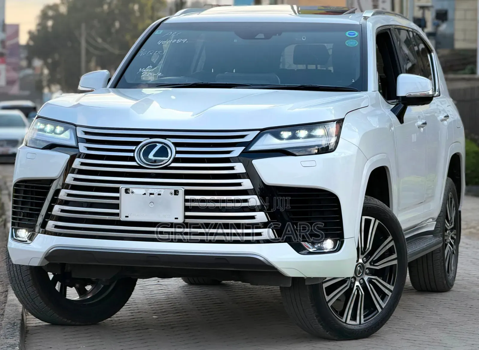 Lexus LX 2022 White