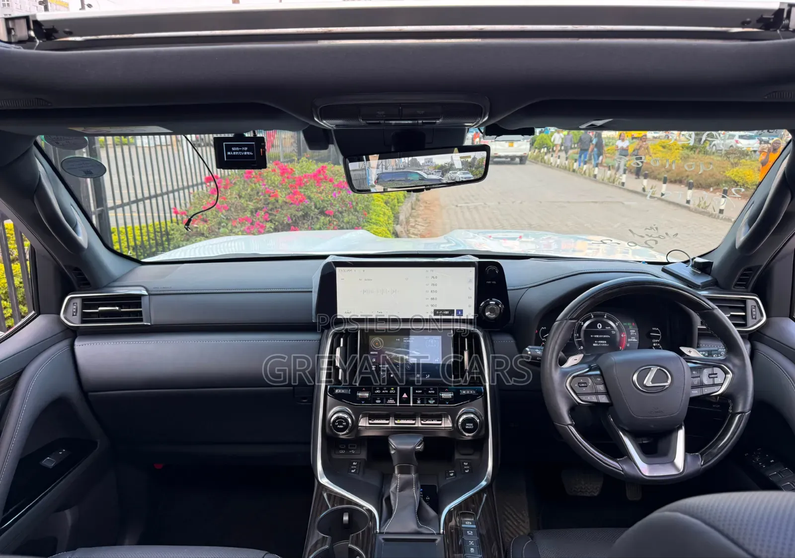 Lexus LX 2022 White