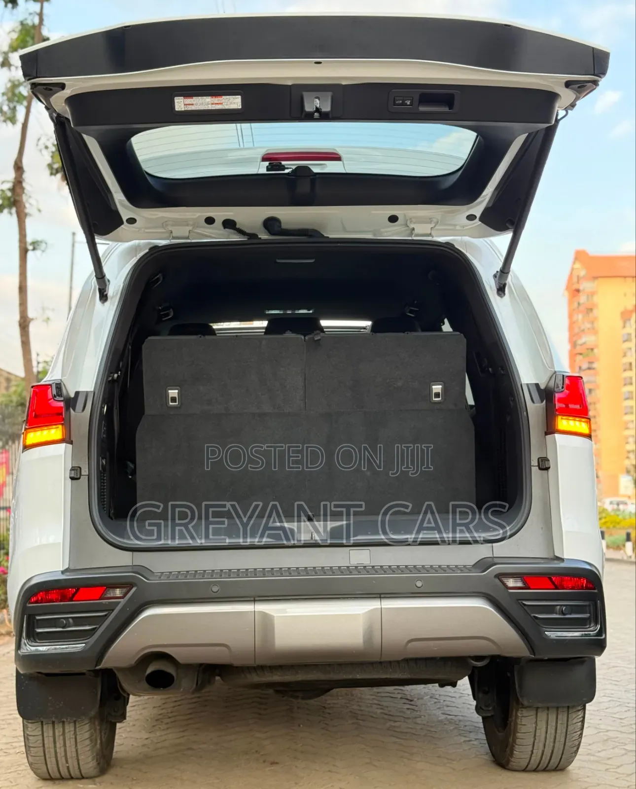 Lexus LX 2022 White
