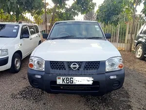 Nissan Wingroad 2013 White