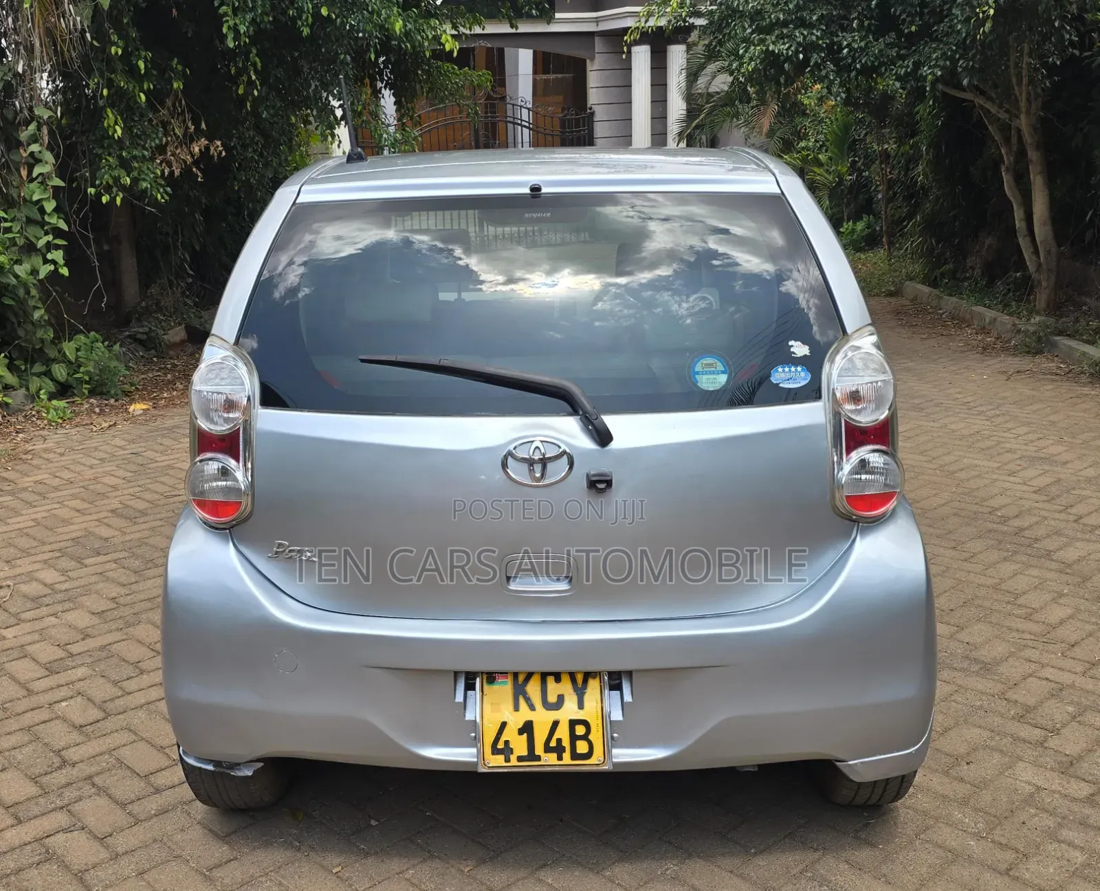 Toyota Passo 2012 Silver