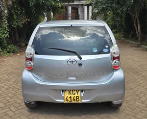 Toyota Passo 2012 Silver