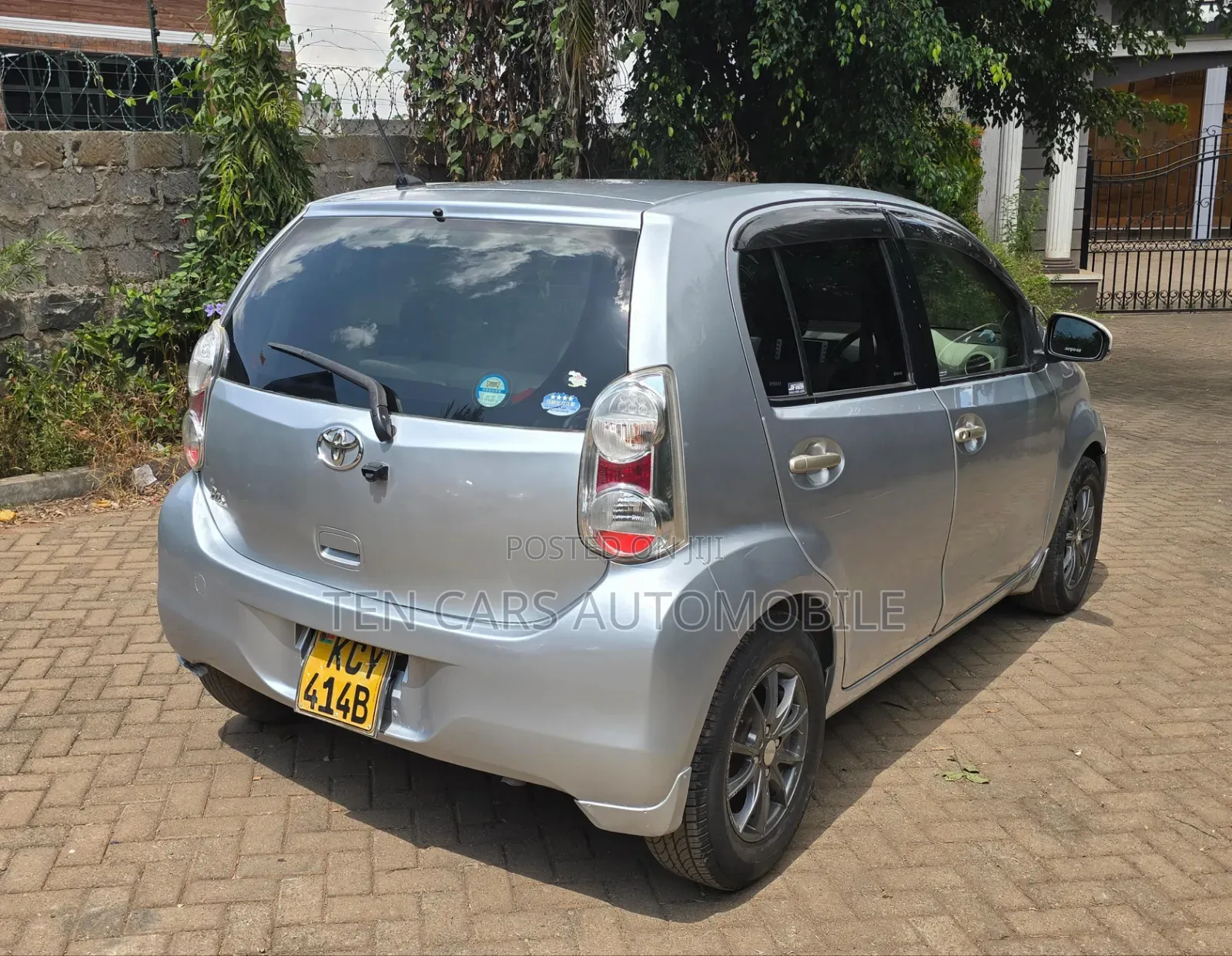 Toyota Passo 2012 Silver