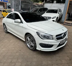 Mercedes-Benz GLA 250 2016 White